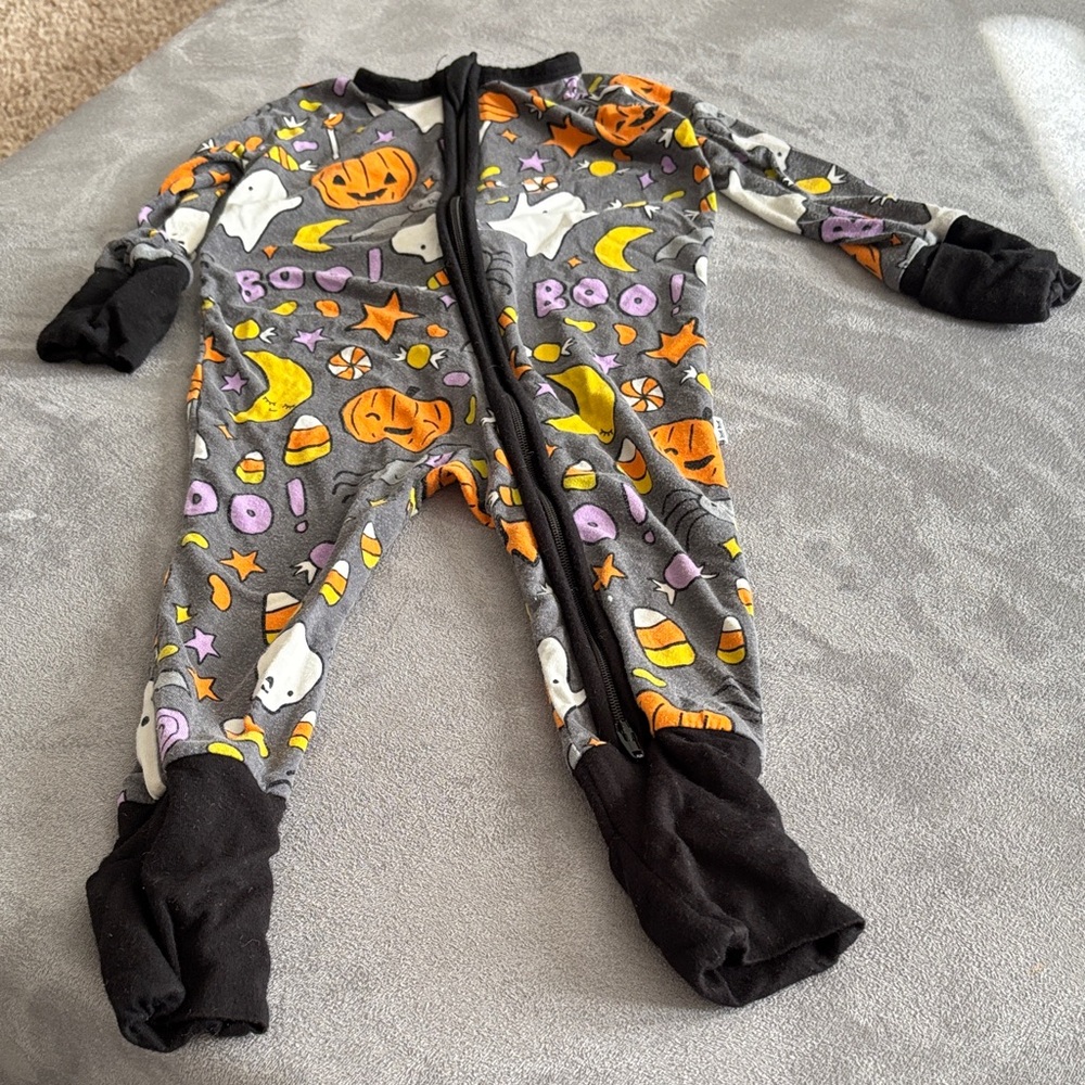Little Sleepies Halloween Kids Footie - Gray, Orange, White, Black